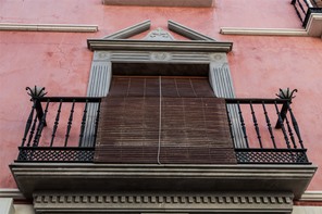 Recercos en Puertas y Ventanas Moldurados y Tallados