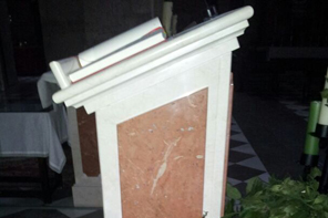 Ambon Eclesiastico y Pedestal